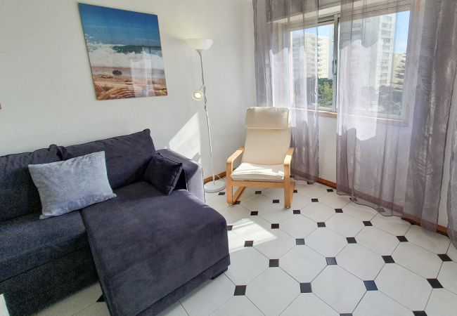 Appartement à Quarteira - T1 SOLARIS 200M Praia & WIFI