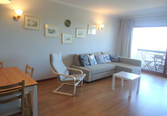 Appartement à Vilamoura - T1  A/C TENISGOLF- PISCINA-WIFI-MARINA DE VILAMOUR