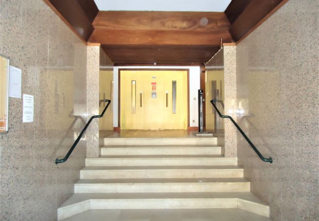 Appartement à Vilamoura - T1  A/C TENISGOLF- PISCINA-WIFI-MARINA DE VILAMOUR
