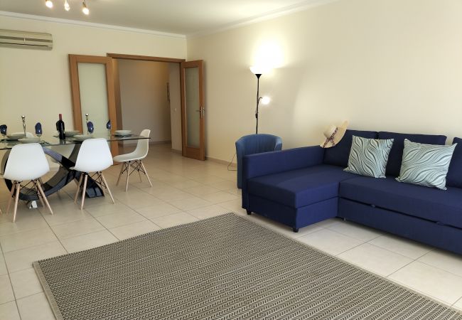Appartement à Quarteira - T2 Infante AC 201 wifi Garagem 50m Praia