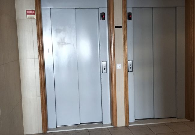 Appartement à Quarteira - T2 Infante AC wifi Garagem 50m Praia