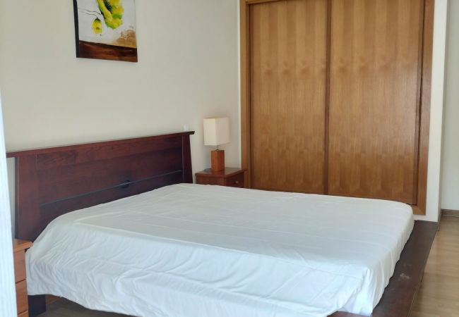 Appartement à Quarteira - T2 Infante AC wifi Garagem 50m Praia