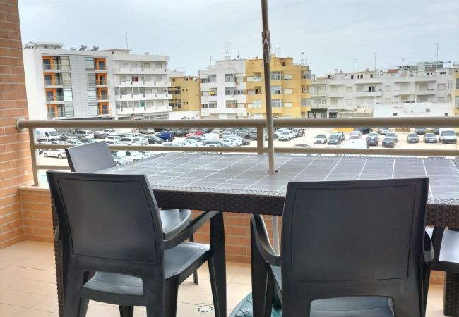 Appartement à Quarteira - T2 Infante AC wifi Garagem 50m Praia