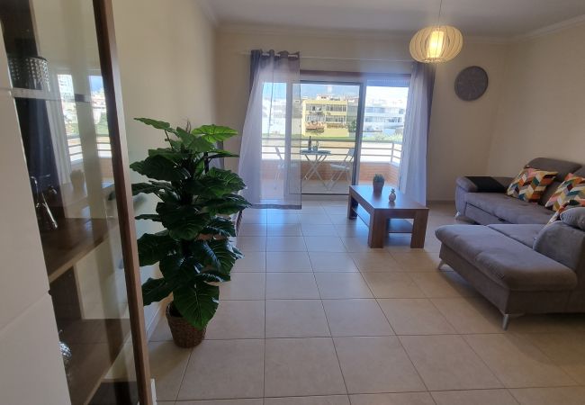 Appartement à Quarteira - T2 INFANTE 101 MODERNO WI-FI GARAGEM 50M PRAIA