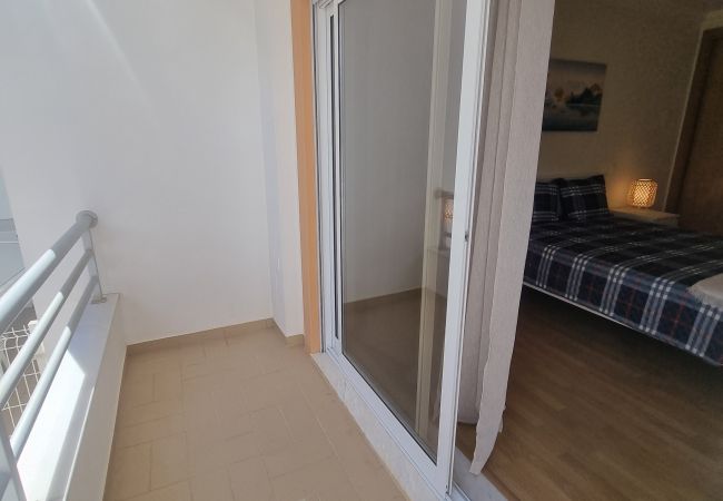 Appartement à Quarteira - T2 INFANTE 101 A/C MODERNO WI-FI GARAGEM 50M PRAIA