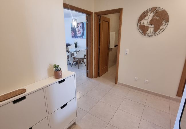 Appartement à Quarteira - T2 INFANTE 101 A/C MODERNO WI-FI GARAGEM 50M PRAIA