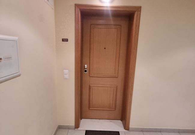 Appartement à Quarteira - T2 INFANTE 101 A/C MODERNO WI-FI GARAGEM 50M PRAIA
