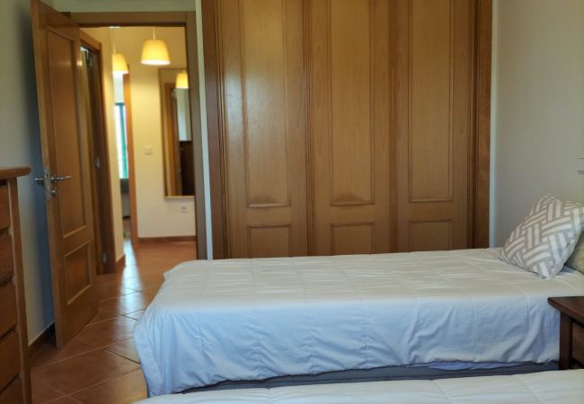 Appartement à Quarteira - T2 Vila Bairos A/C Piscina e Garagem Vilamoura