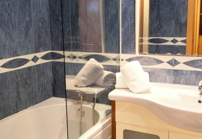 Appartement à Quarteira - T2 Vila Bairos A/C Piscina e Garagem Vilamoura