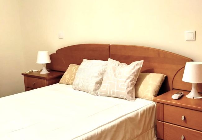 Appartement à Quarteira - T2 Vila Bairos A/C Piscina e Garagem Vilamoura