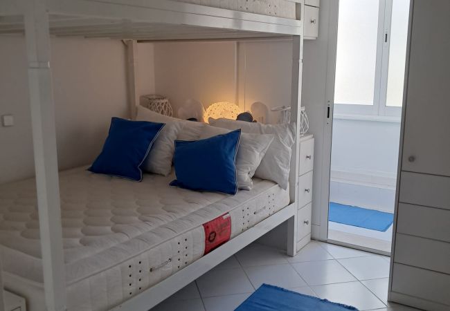 Appartement à Quarteira - T2 AZUL ACOLHEDOR FRENTE MAR