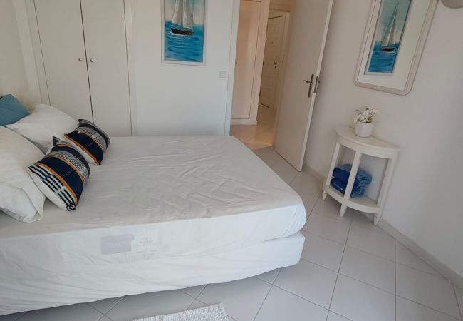 Appartement à Quarteira - T2 AZUL ACOLHEDOR FRENTE MAR