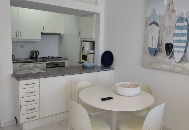 Appartement à Quarteira - T2 AZUL ACOLHEDOR FRENTE MAR