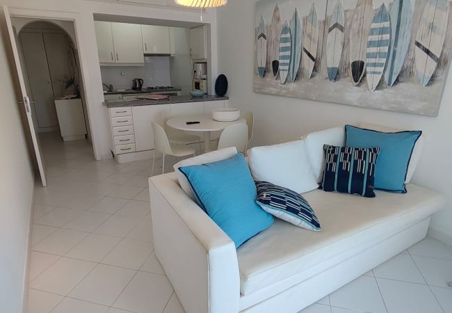 Appartement à Quarteira - T2 AZUL ACOLHEDOR FRENTE MAR