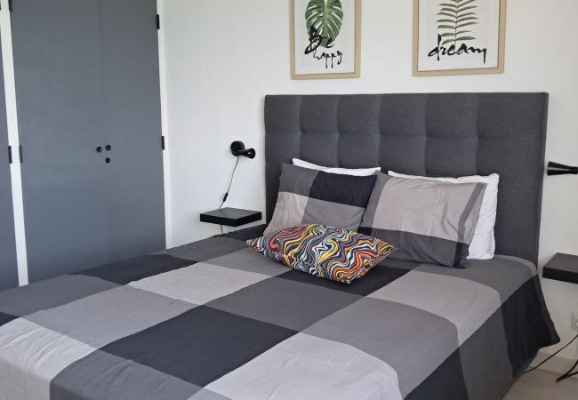 Appartement à Quarteira - T1 T20 13ºD AR COND GARAGEM TV WIFI