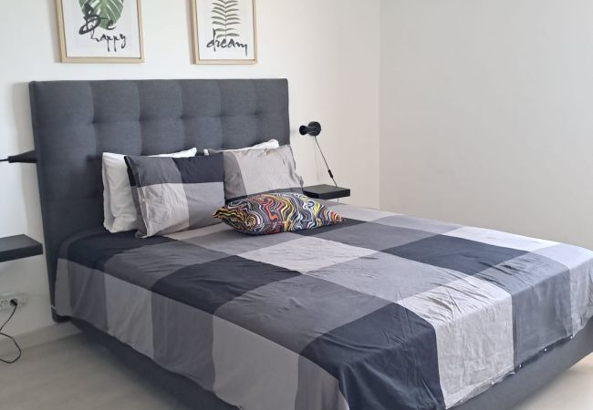 Appartement à Quarteira - T1 T20 13ºD AR COND GARAGEM TV WIFI