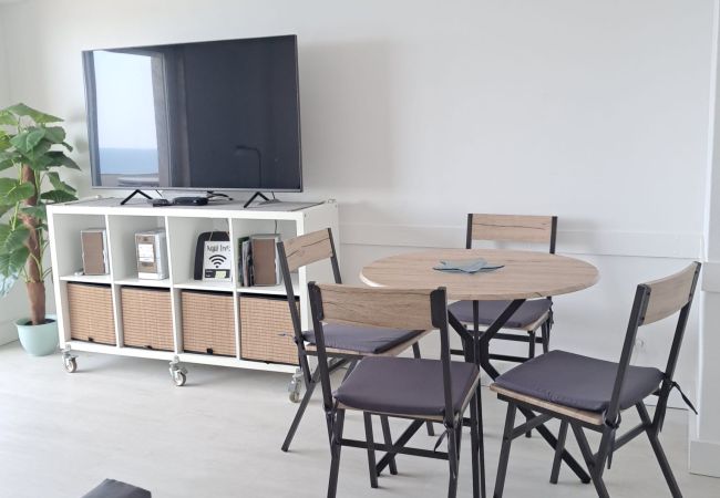 Appartement à Quarteira - T1 T20 13ºD AR COND GARAGEM TV WIFI