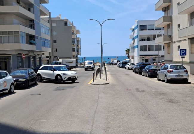 Appartement à Quarteira - T1 T20 13ºD AR COND GARAGEM TV WIFI